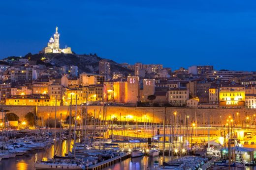 La Cannebière Marseille : Avenue Historique et Commerce