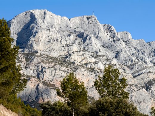 Montagne&#x20;Sainte-Victoire&#x20;&#x3A;&#x20;Randonn&#x00E9;es&#x20;et&#x20;Panoramas