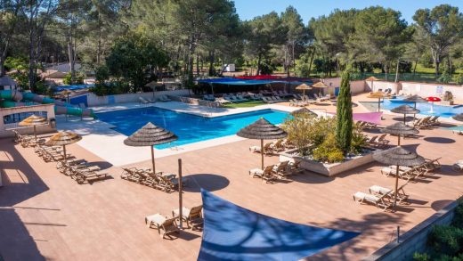 Camping&#x20;Provence&#x20;&#x3A;&#x20;D&#x00E9;tente&#x20;et&#x20;Nature&#x20;au&#x20;Castellet